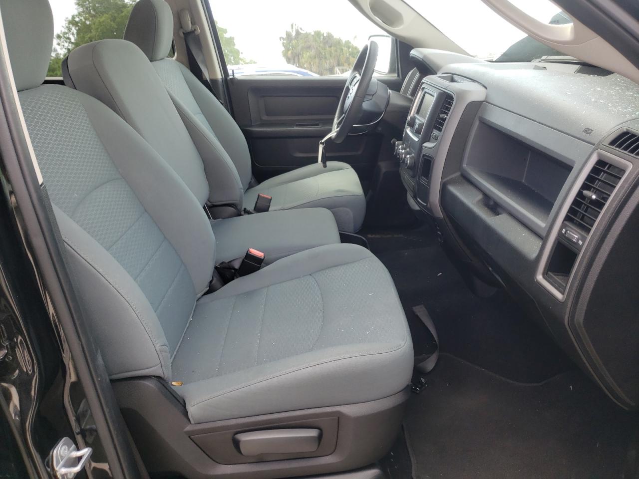 Photo 5 from auction – 2019 RAM 1500 CLASS with VIN 1C6RR6KG4KS562556