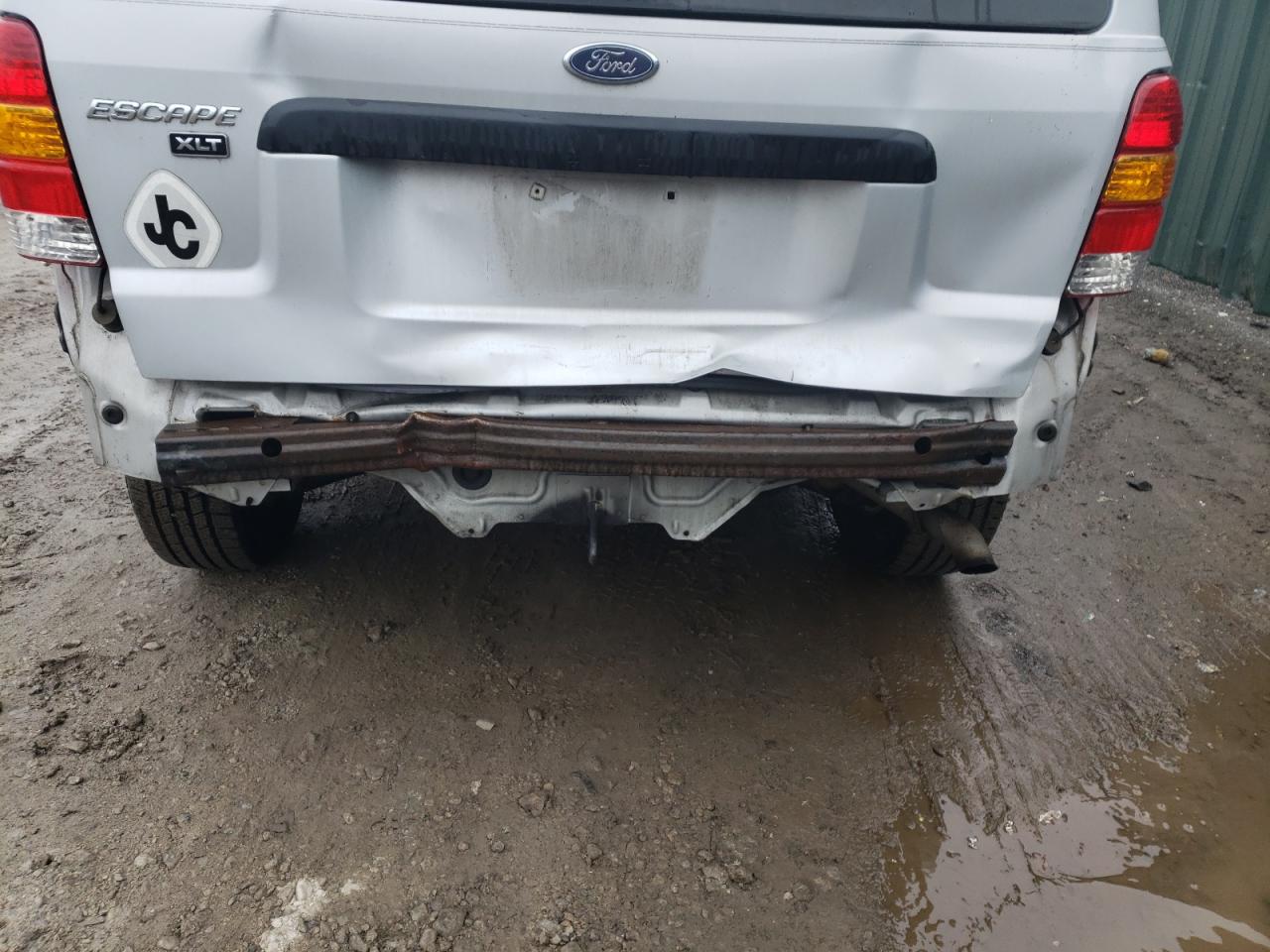Photo 9 from auction – 2002 FORD ESCAPE XLT with VIN 1FMYU031X2KB52964