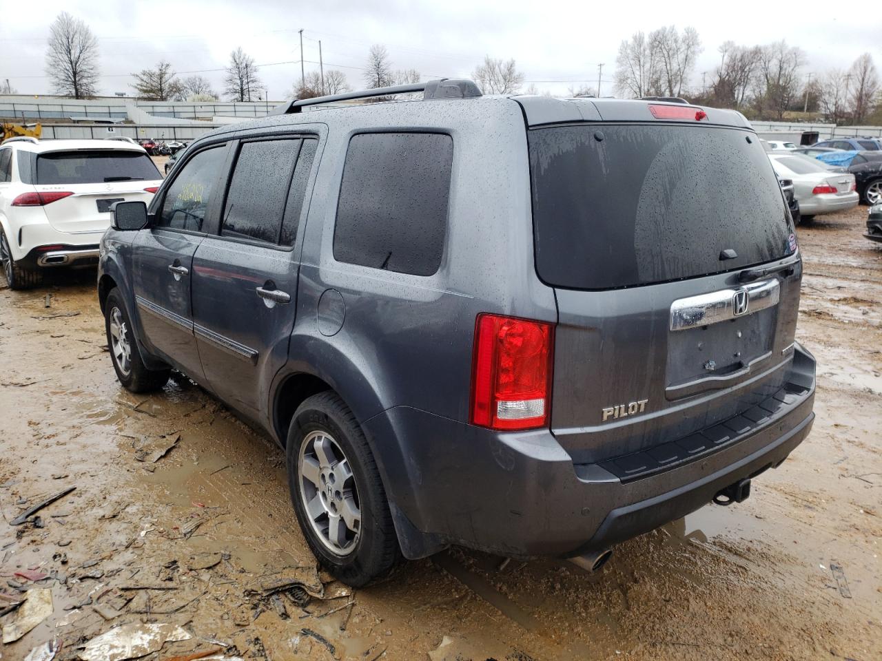 Photo 3 from auction – 2011 HONDA PILOT TOUR with VIN 5FNYF3H99BB057484