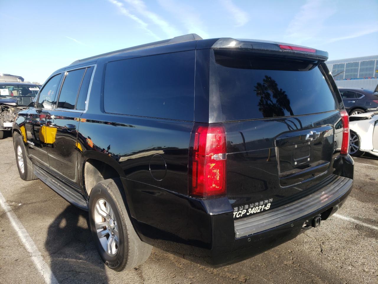 Photo 3 from auction – 2016 CHEVROLET SUBURBAN C with VIN 1GNSCGKC5GR286490