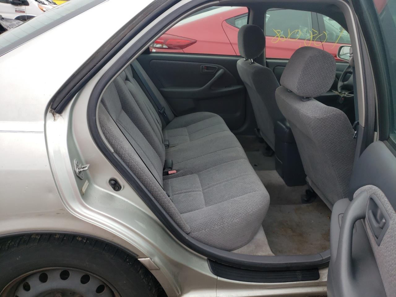 Photo 6 from auction – 2000 TOYOTA CAMRY CE with VIN JT2BG22K5Y0476862