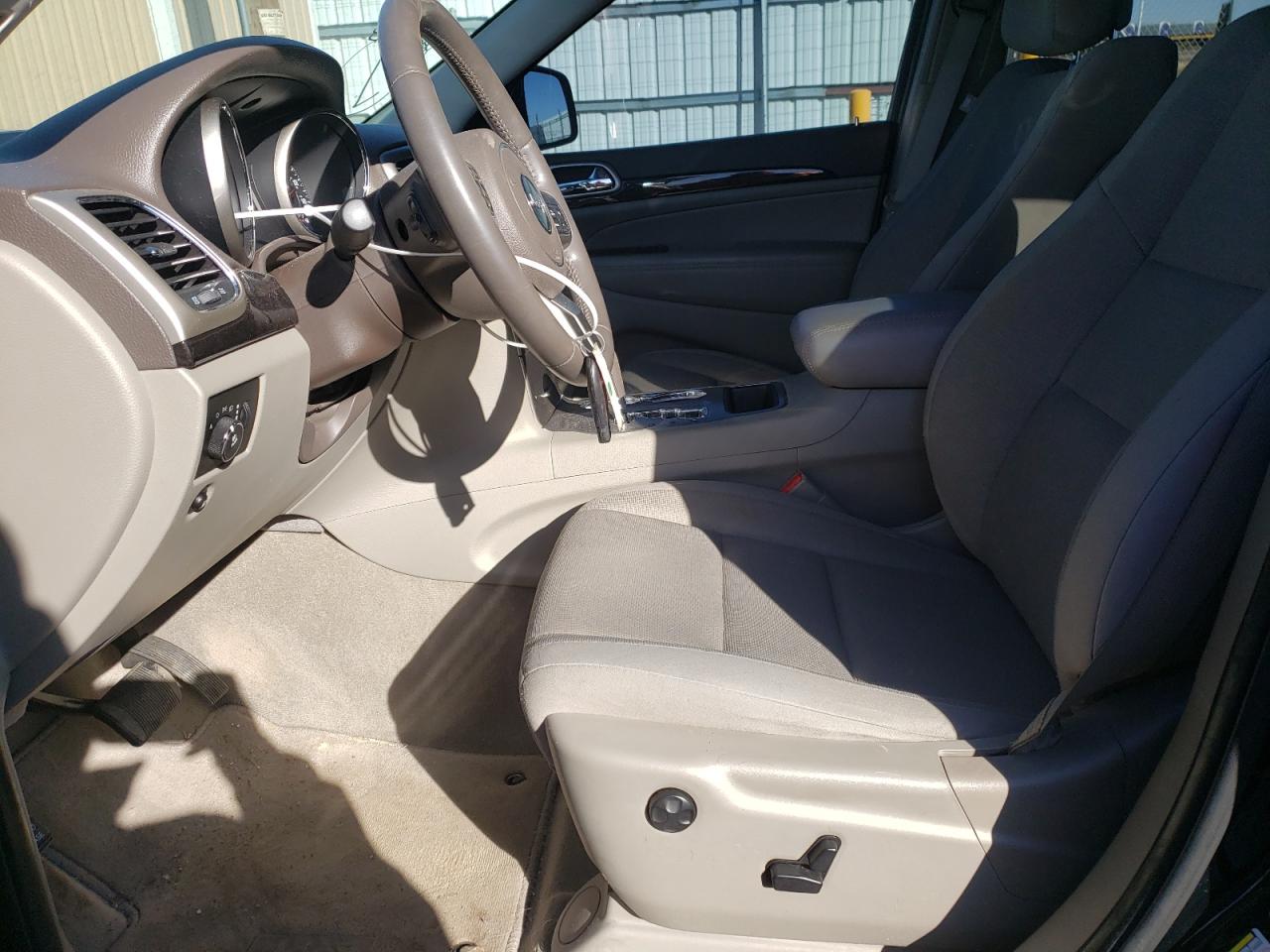 Photo 5 from auction – 2012 JEEP GRAND CHER with VIN 1C4RJFAG7CC325380