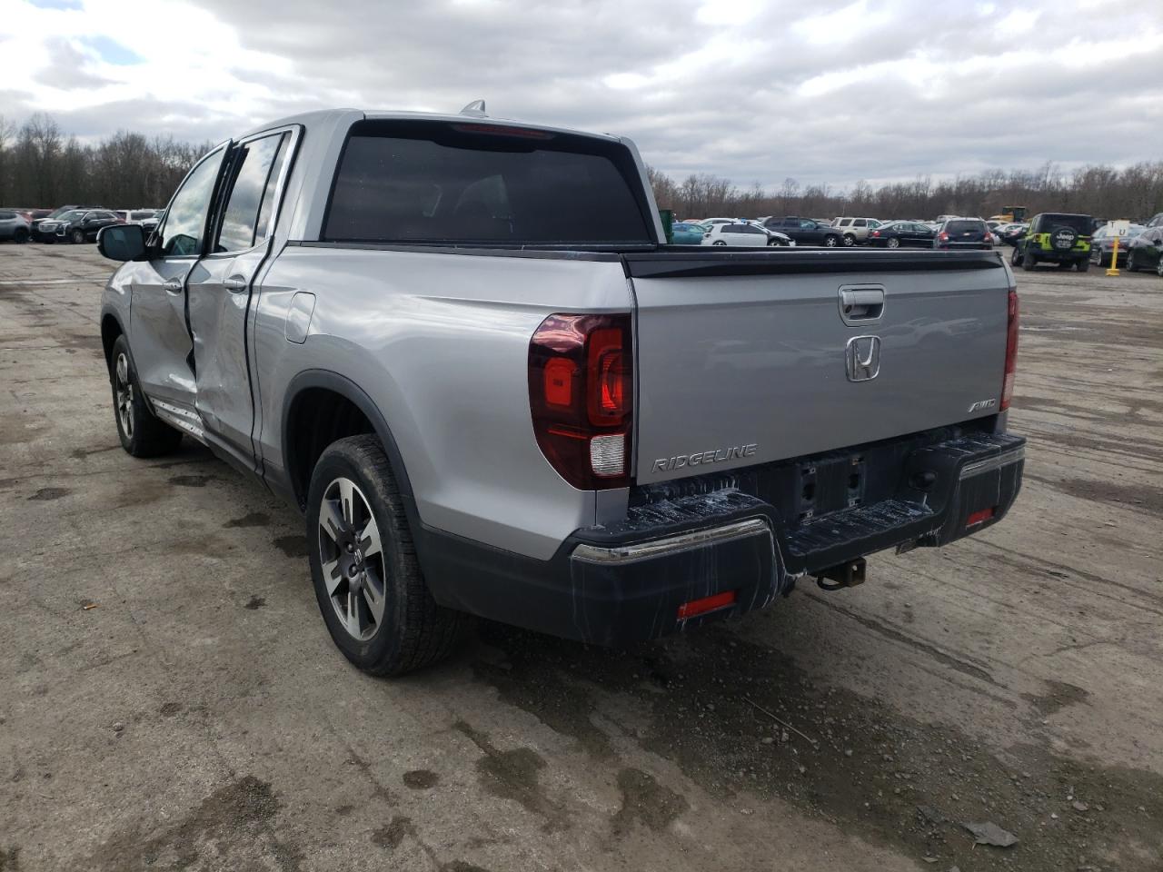 Photo 3 from auction – 2017 HONDA RIDGELINE with VIN 5FPYK3F50HB033960