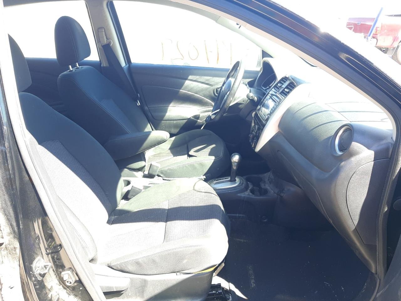 Photo 5 from auction – 2018 NISSAN VERSA S with VIN 3N1CN7AP0JL839009