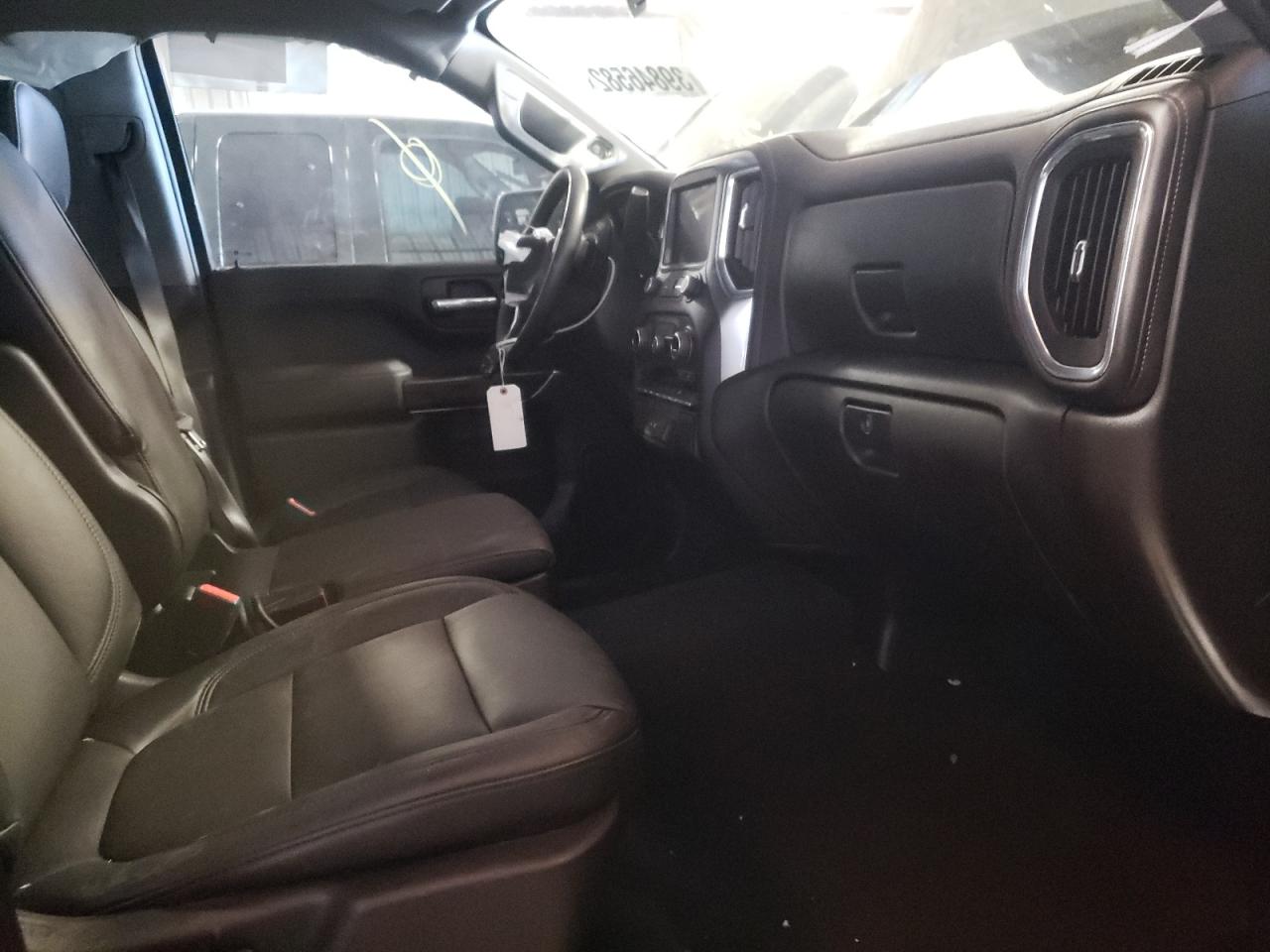Photo 5 from auction – 2021 CHEVROLET SILVERADO with VIN 1GCUYDED1MZ385339