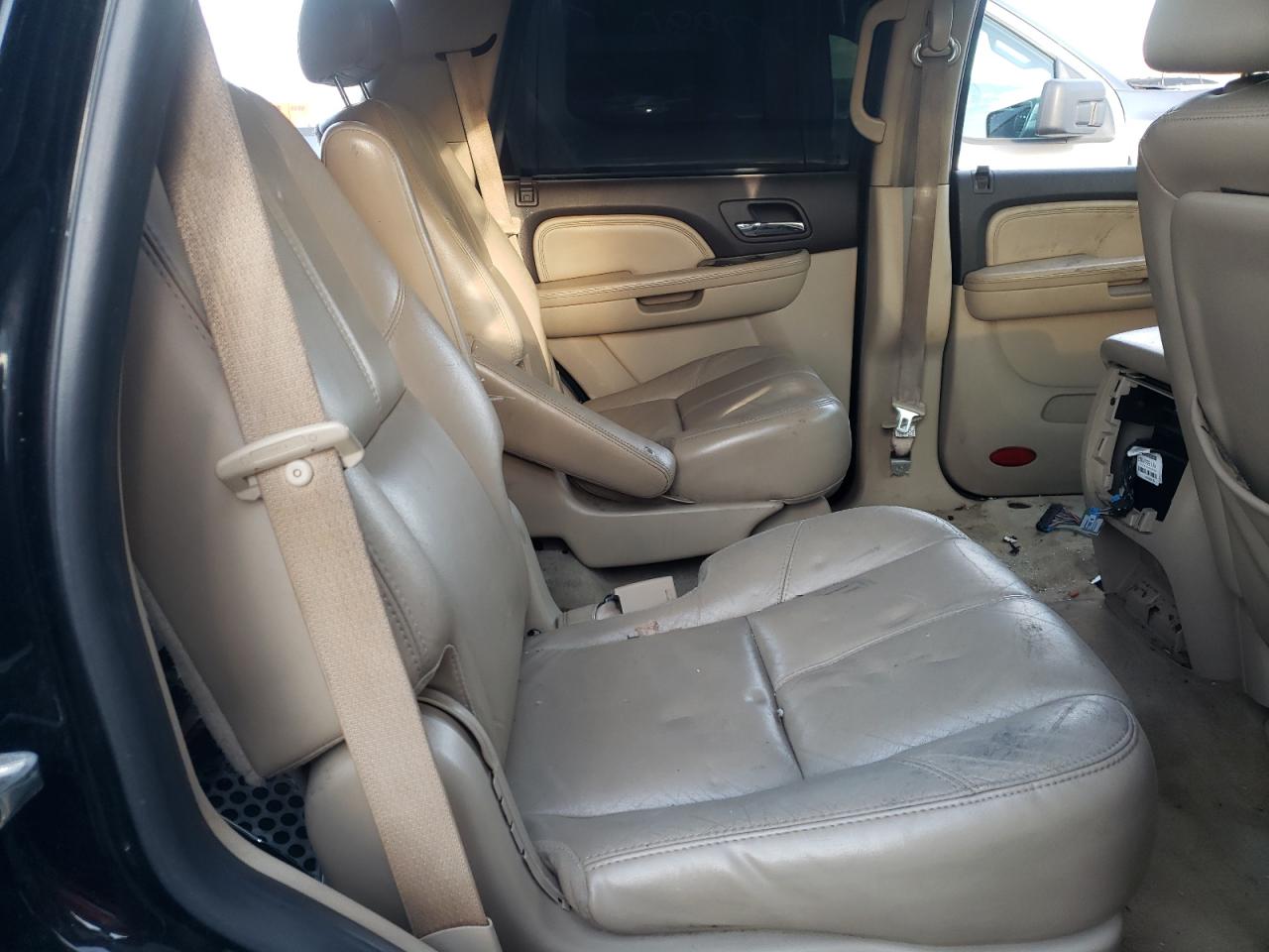 Photo 6 from auction – 2007 GMC YUKON with VIN 1GKFK63837J250348