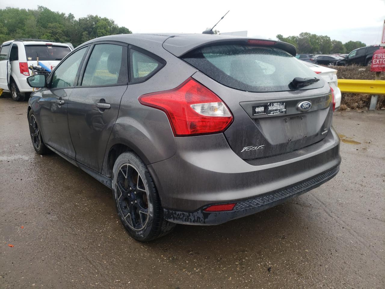 Photo 3 from auction – 2014 FORD FOCUS SE with VIN 1FADP3K20EL173123