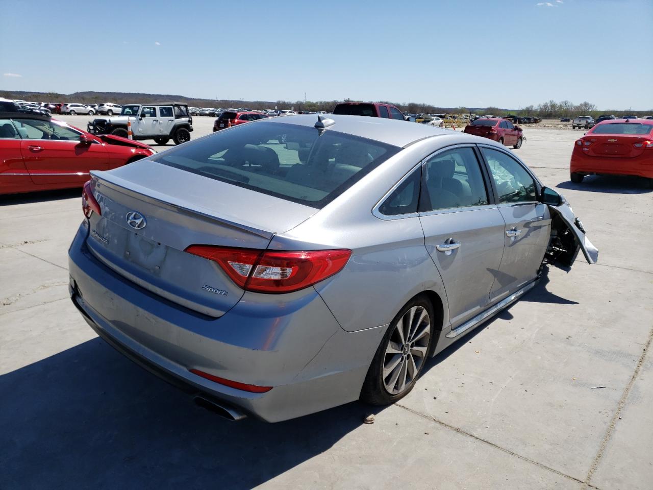 Photo 4 from auction – 2017 HYUNDAI SONATA SPO with VIN 5NPE34AF5HH536366