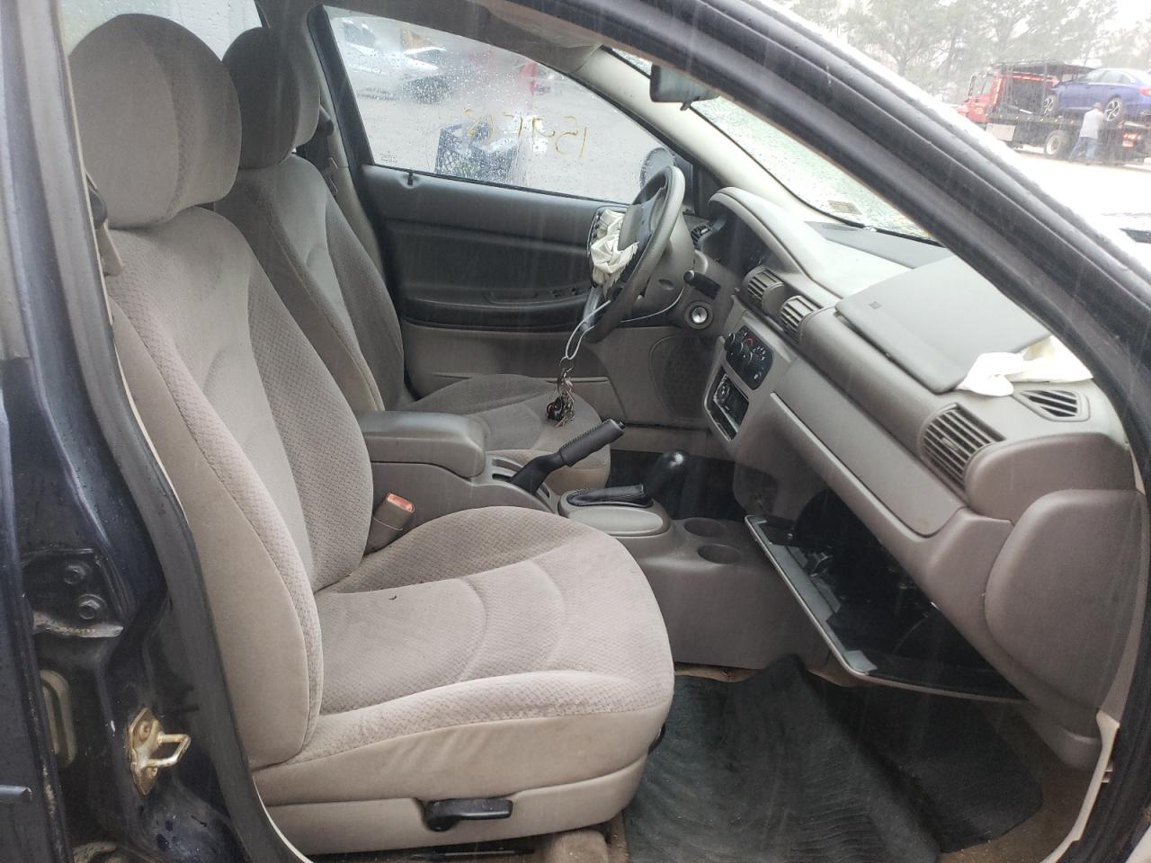 Photo 5 from auction – 2005 CHRYSLER SEBRING with VIN 1C3EL46X25N678725