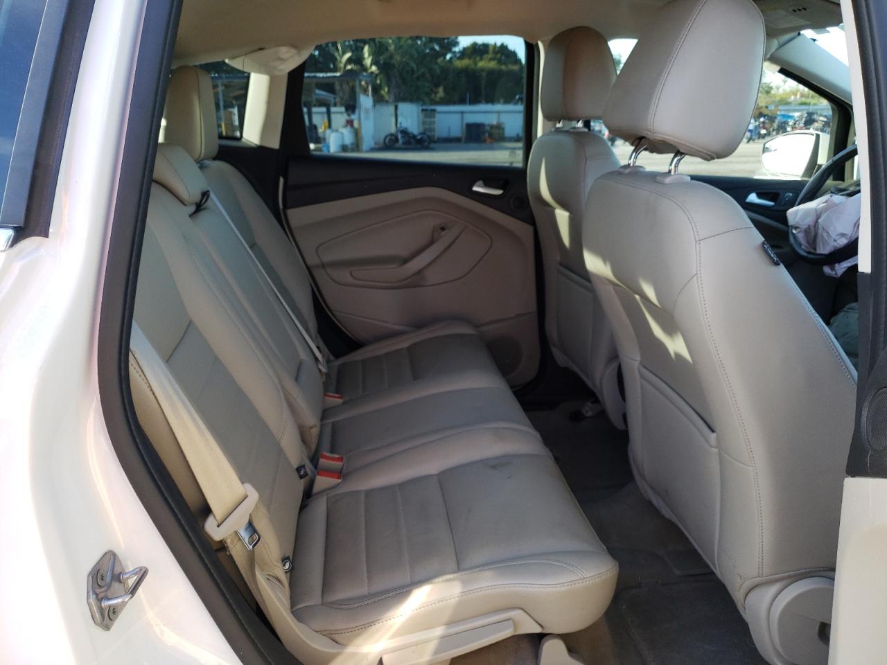Photo 6 from auction – 2016 FORD C-MAX PREM with VIN 1FADP5CU6GL110364