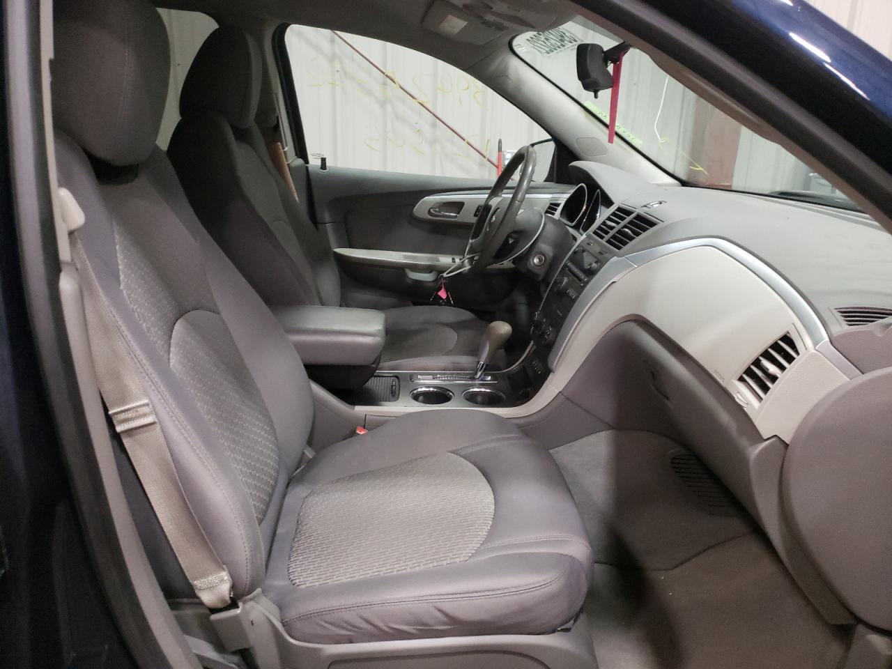 Photo 5 from auction – 2012 CHEVROLET TRAVERSE L with VIN 1GNKVFED7CJ192323
