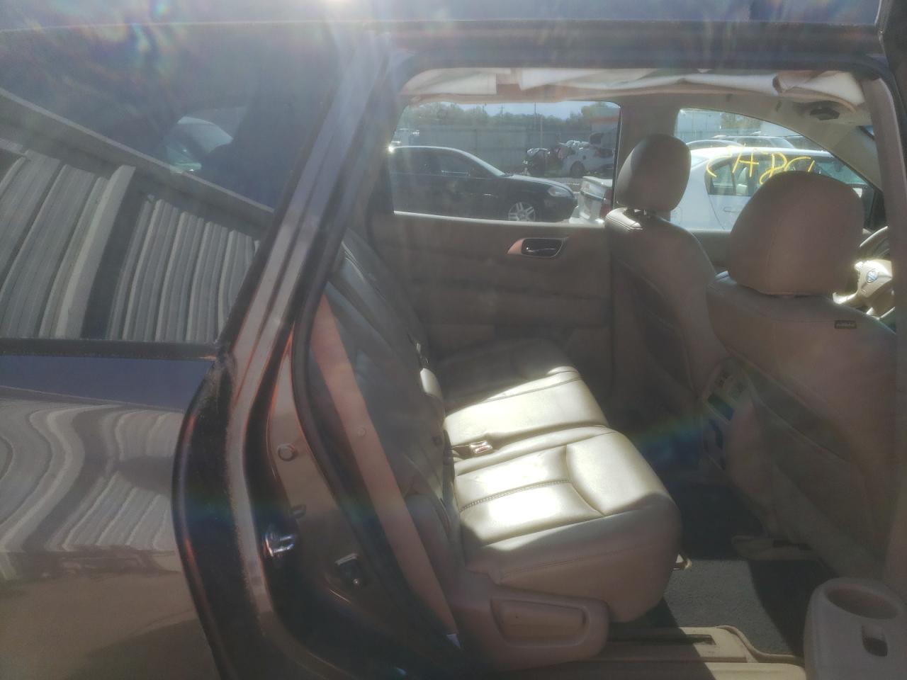 Photo 6 from auction – 2015 NISSAN PATHFINDER with VIN 5N1AR2MN4FC619263