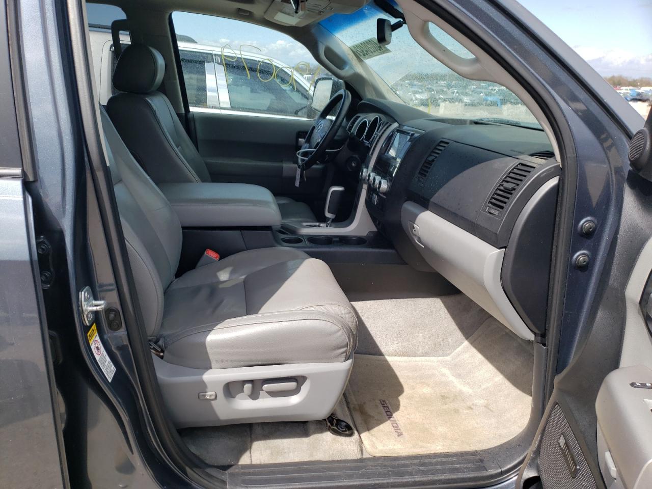Photo 5 from auction – 2008 TOYOTA SEQUOIA LI with VIN 5TDZY68A68S013537