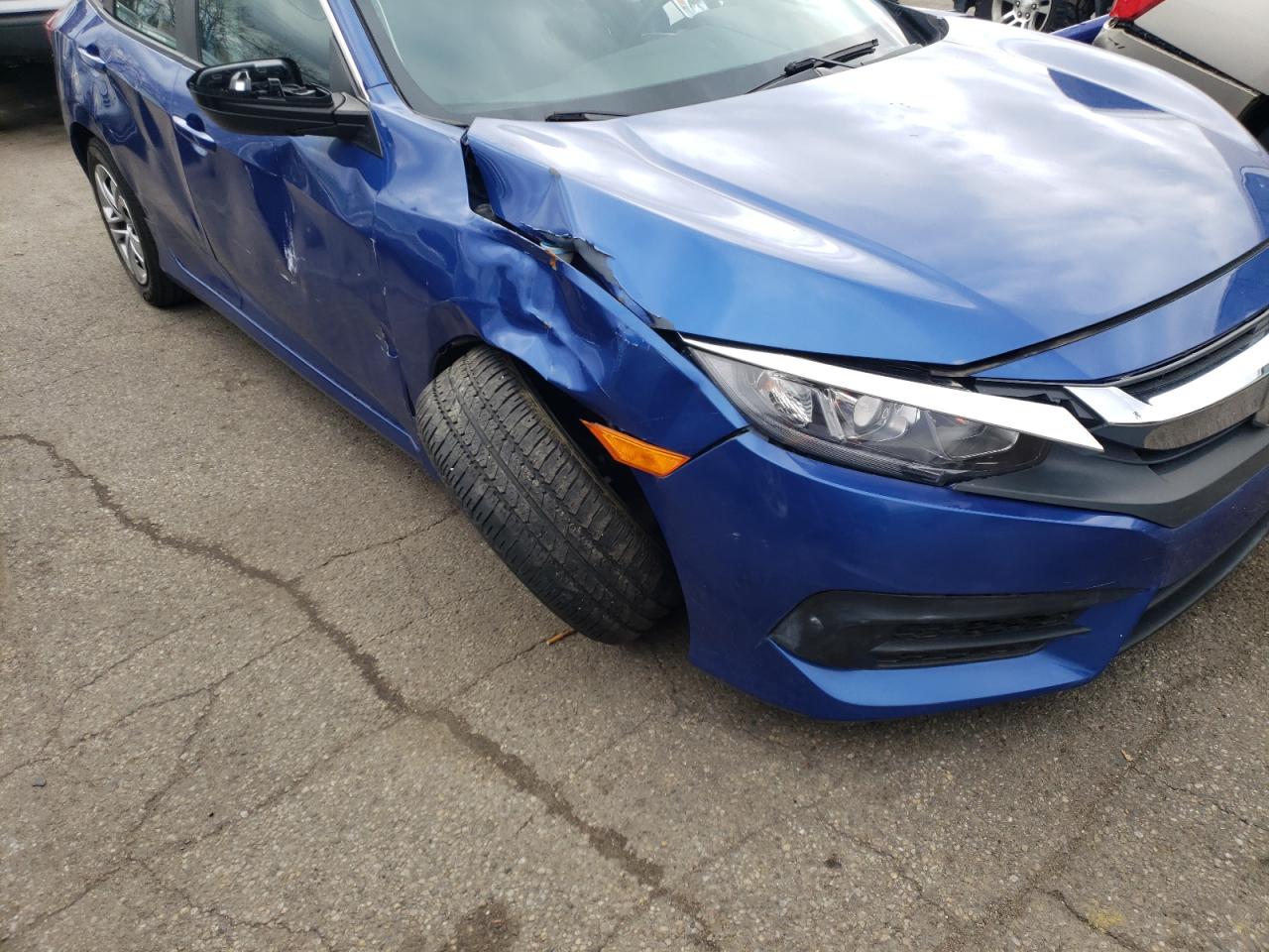 Photo 9 from auction – 2018 HONDA CIVIC LX with VIN 2HGFC2F53JH567835