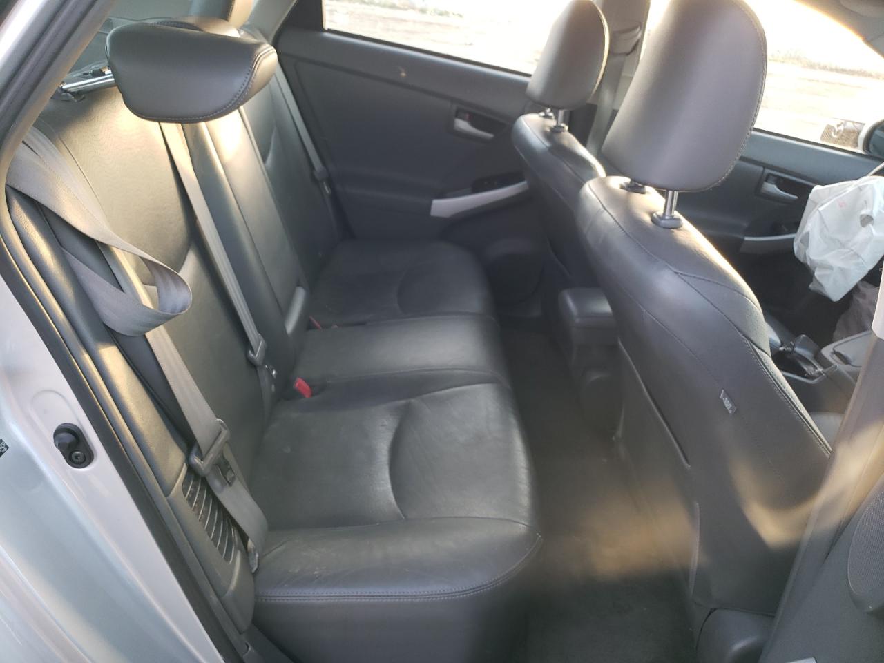 Photo 6 from auction – 2011 TOYOTA PRIUS with VIN JTDKN3DUXB0269439