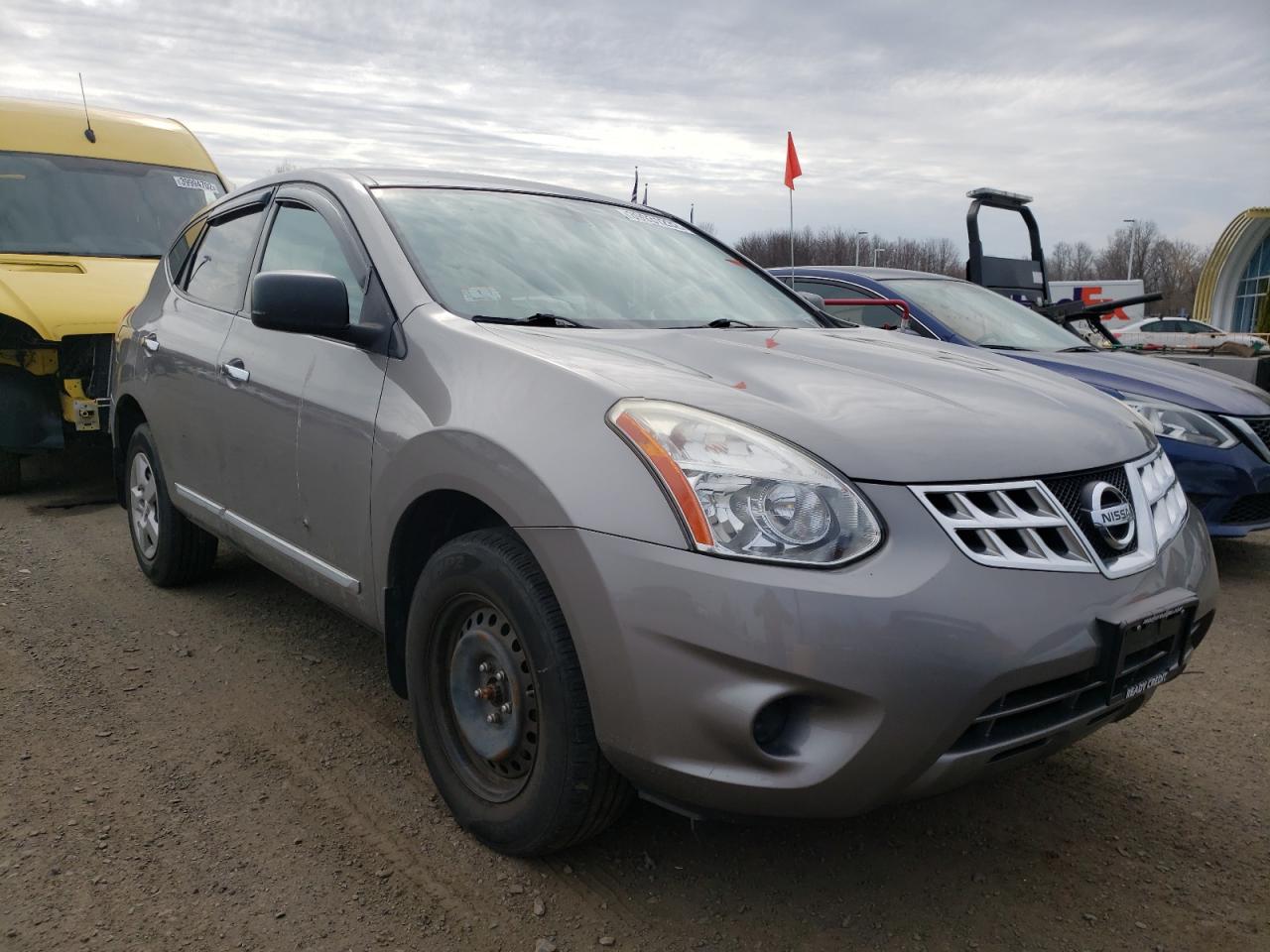 NISSAN ROGUE S 2011 with VIN JN8AS5MV0BW685669 - Photo from auction