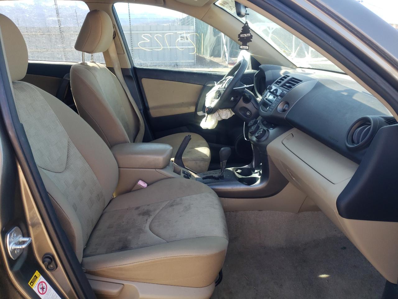Photo 5 from auction – 2011 TOYOTA RAV4 with VIN JTMZF4DV2BD029577