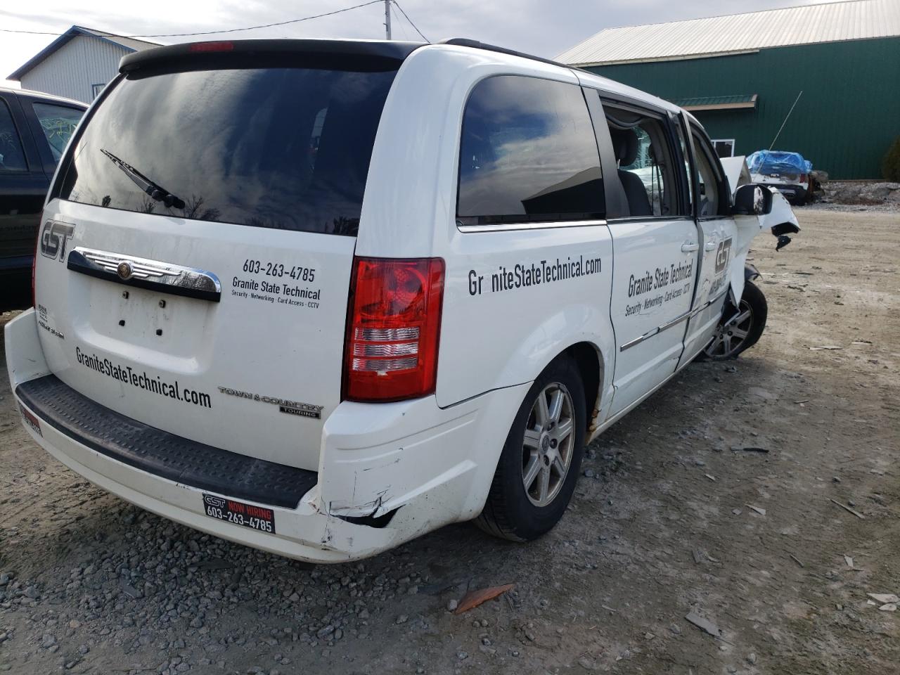 Photo 4 from auction – 2010 CHRYSLER TOWN & COU with VIN 2A4RR5D1XAR463505