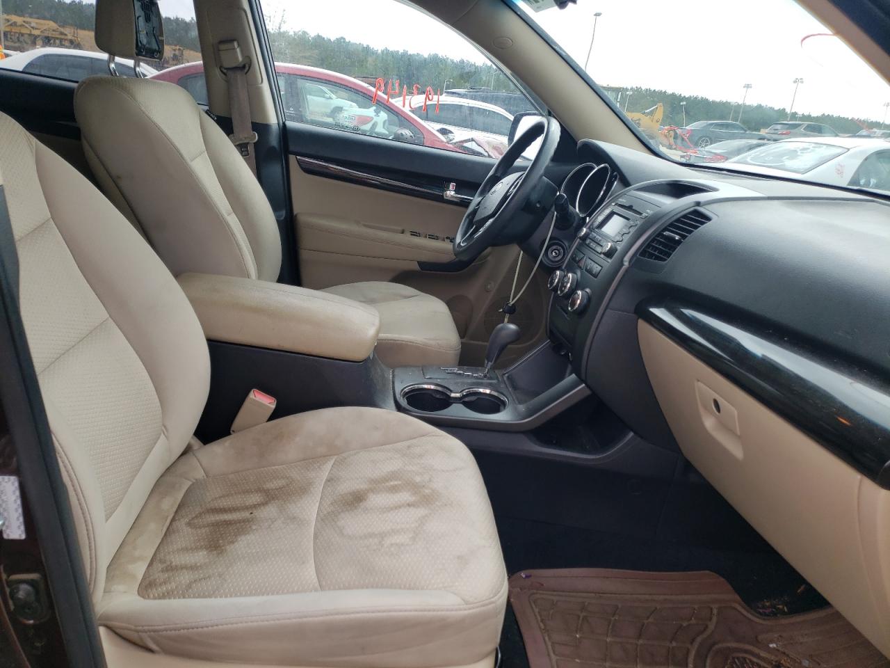 Photo 5 from auction – 2011 KIA SORENTO BA with VIN 5XYKT4A2XBG048819