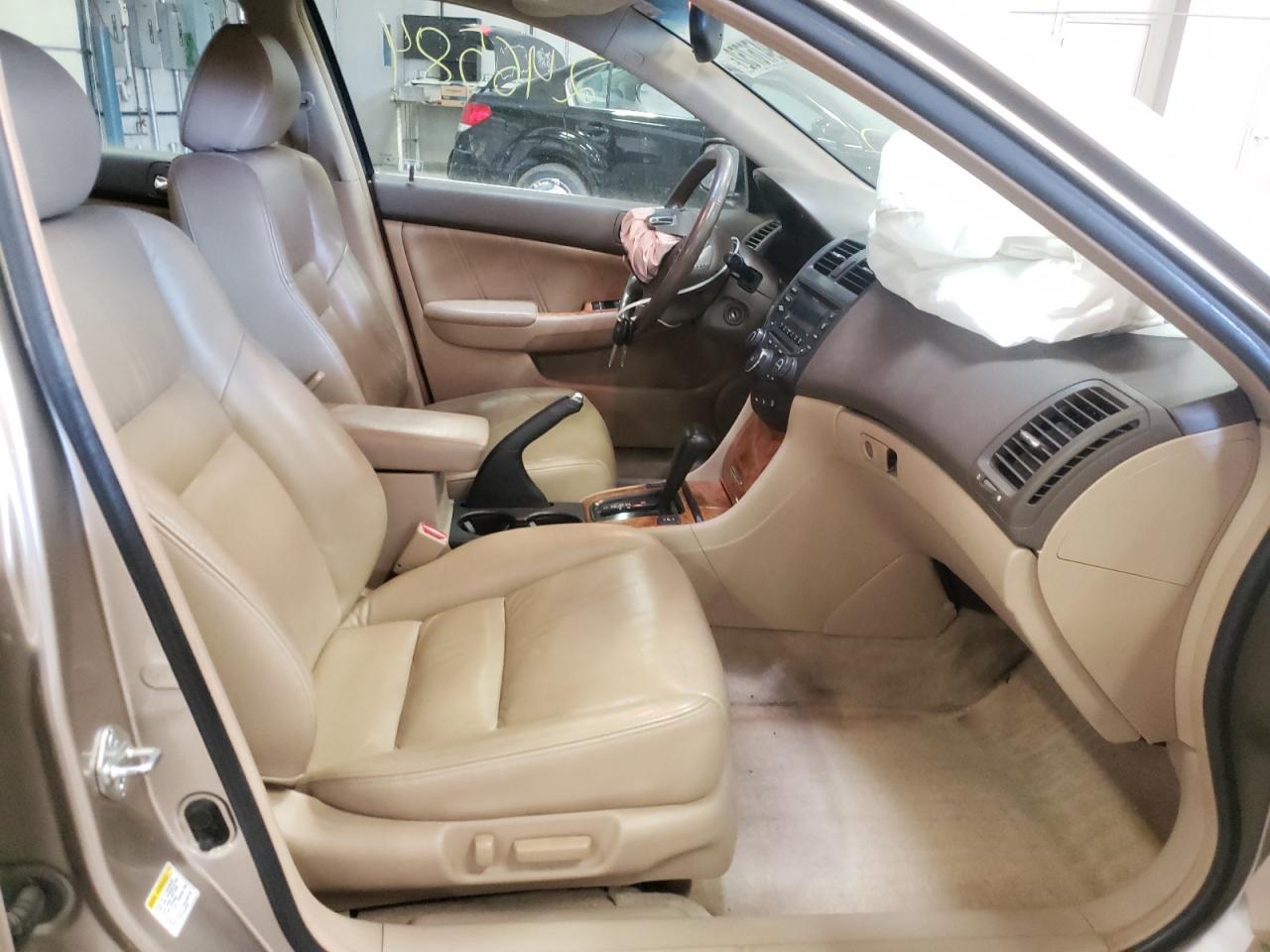 Photo 5 from auction – 2003 HONDA ACCORD EX with VIN 1HGCM665X3A008808