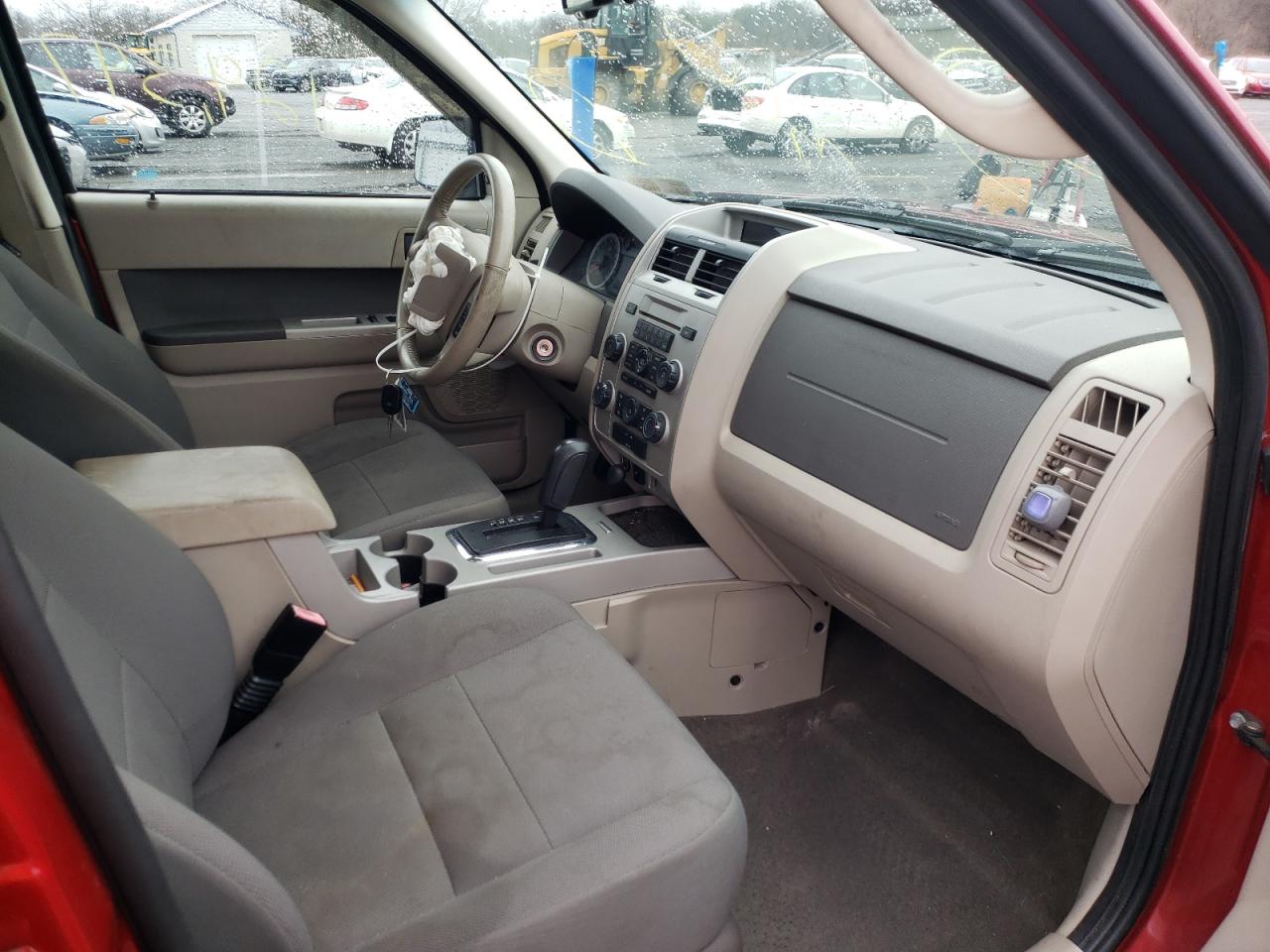 Photo 5 from auction – 2009 FORD ESCAPE XLT with VIN 1FMCU93G09KC99033