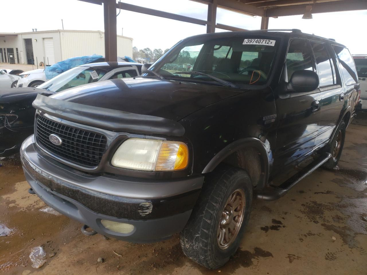 Photo 2 from auction – 2001 FORD EXPEDITION with VIN 1FMFU16L51LB53894