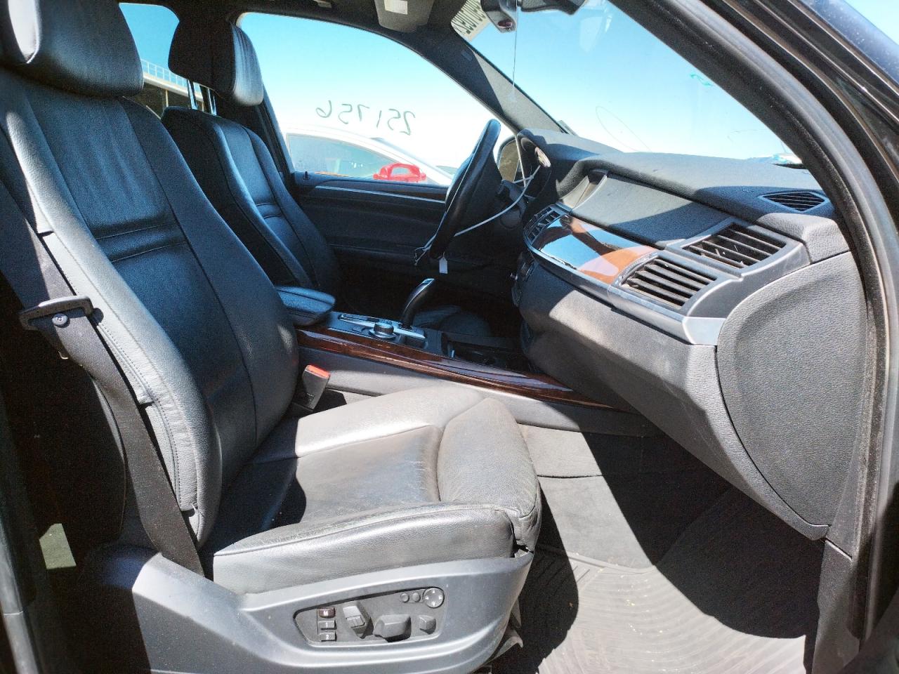 Photo 5 from auction – 2008 BMW X5 4.8I with VIN 5UXFE83558L162961