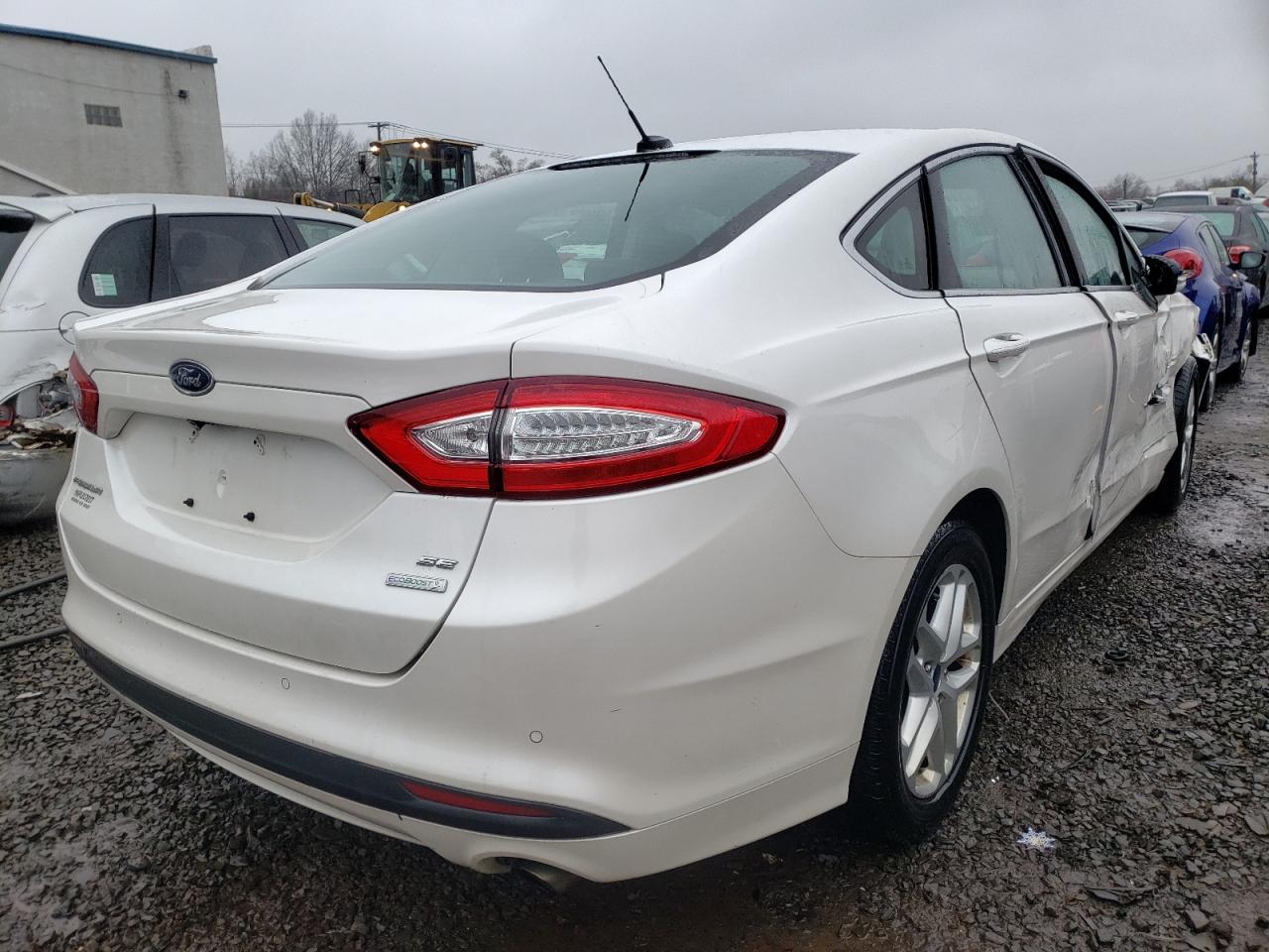 Photo 4 from auction – 2016 FORD FUSION SE with VIN 3FA6P0HD2GR128687