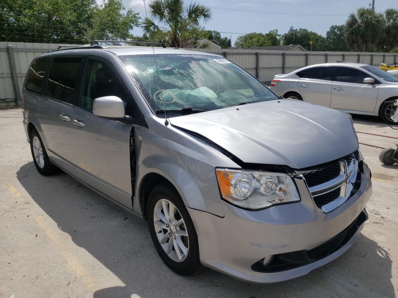 DODGE GRAND CARA 2019 with VIN 2C4RDGCG1KR754210 - Photo from auction