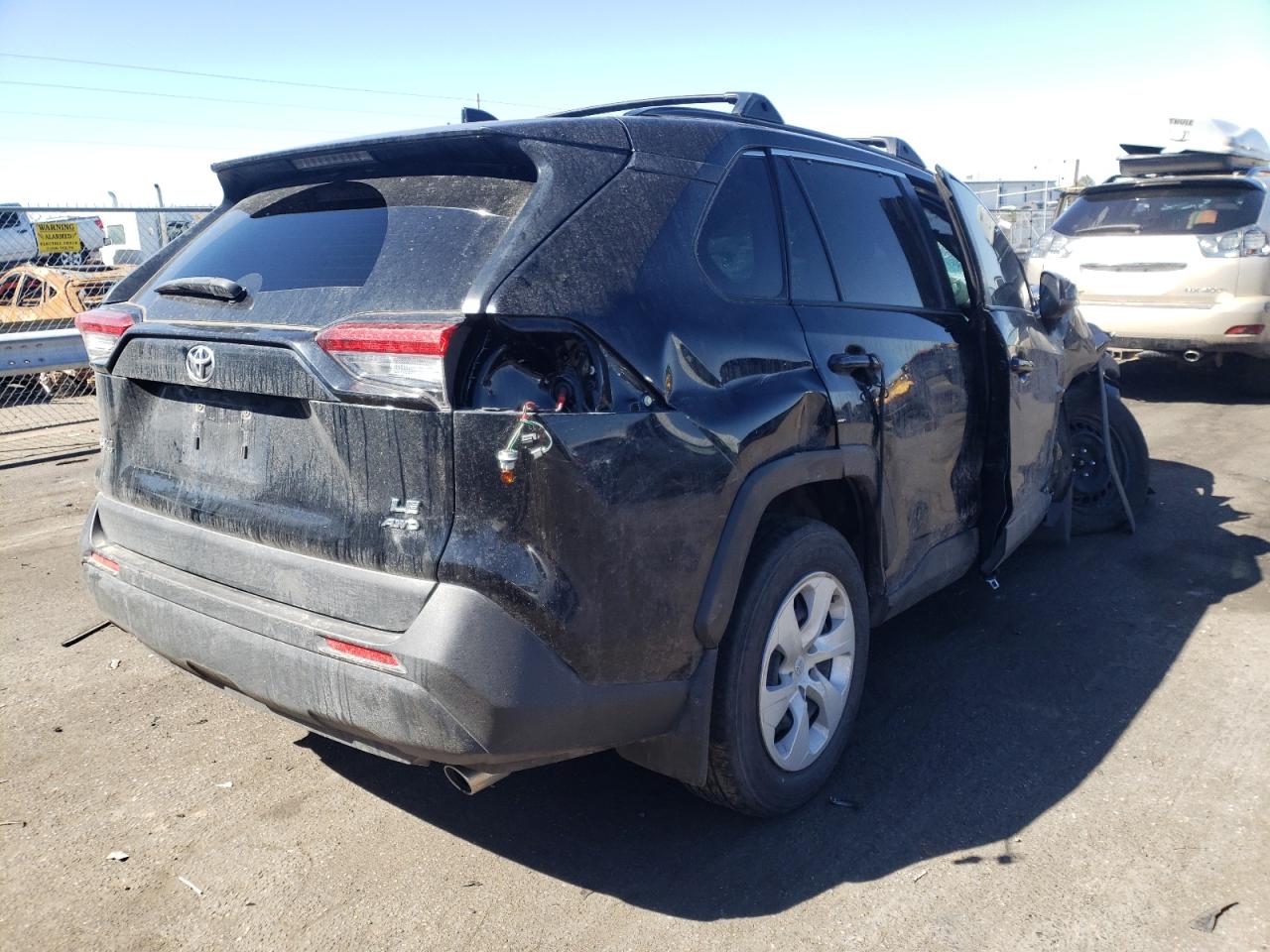 Photo 4 from auction – 2019 TOYOTA RAV4 LE with VIN JTMF1RFV3KD046626