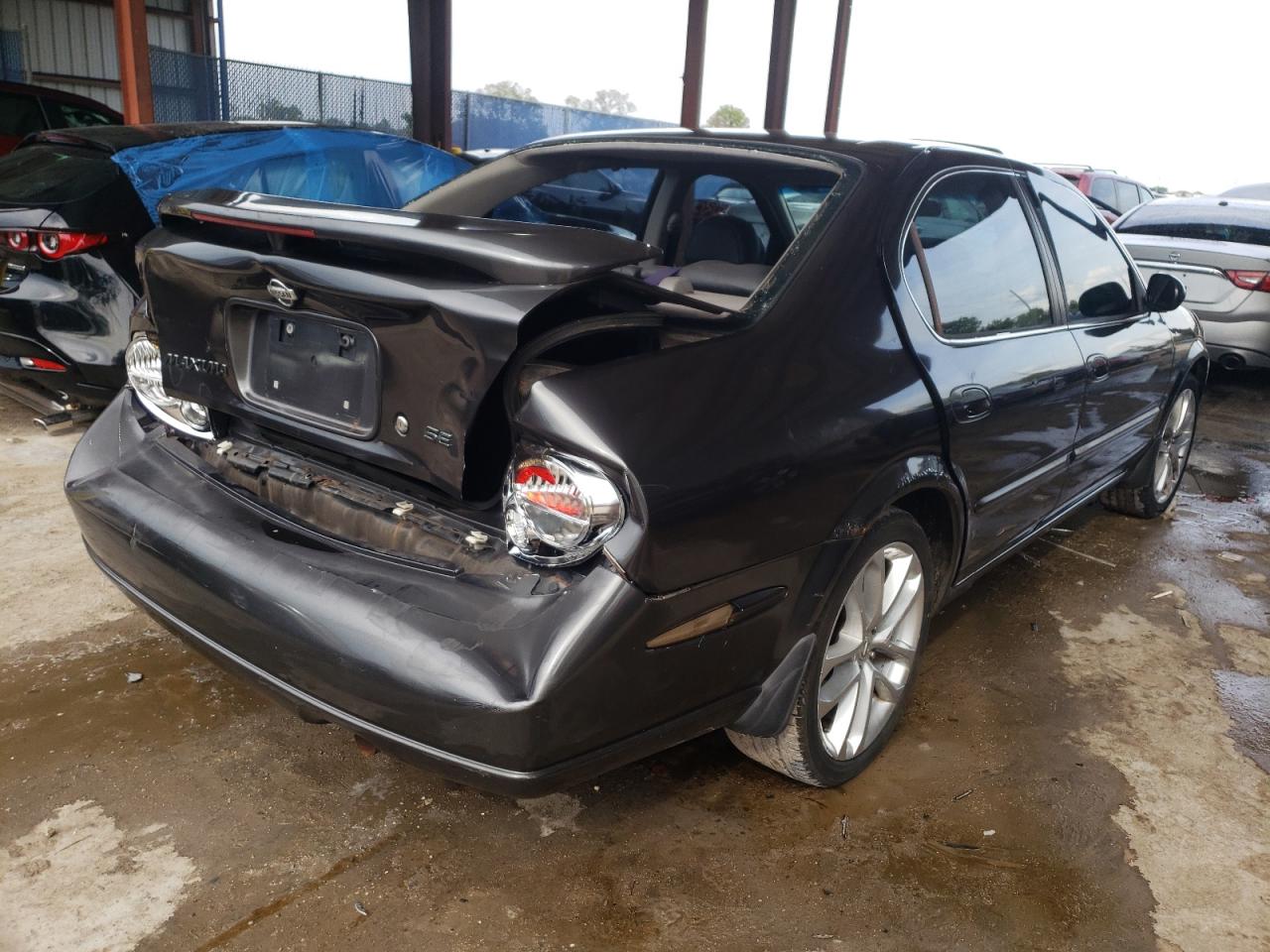 Photo 4 from auction – 2000 NISSAN MAXIMA with VIN JN1CA31A3YT022770