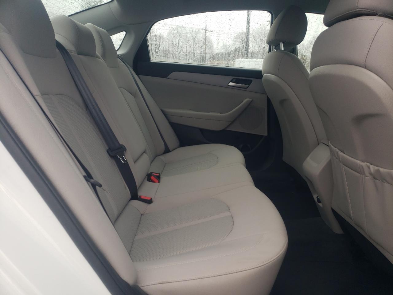 Photo 6 from auction – 2019 HYUNDAI SONATA SE with VIN 5NPE24AF2KH801531