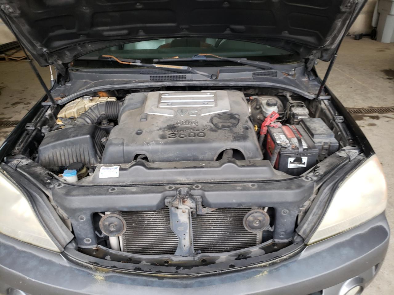 Photo 7 from auction – 2005 KIA SORENTO EX with VIN KNDJC733655380109