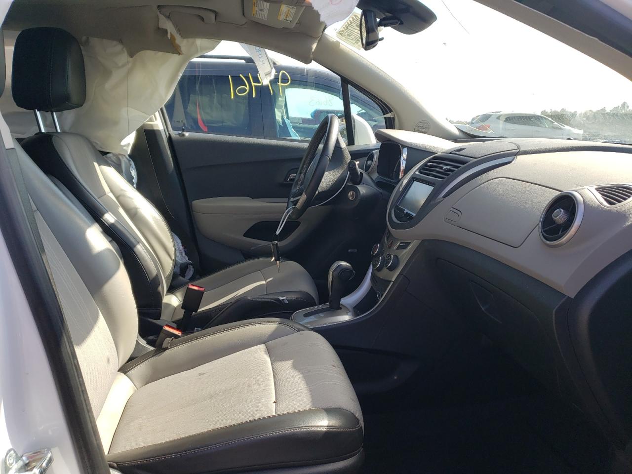 Photo 5 from auction – 2015 CHEVROLET TRAX 1LT with VIN KL7CJLSB0FB221408