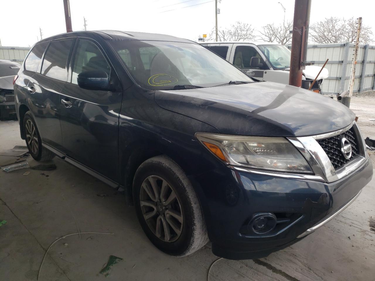 NISSAN PATHFINDER 2014 with VIN 5N1AR2MN1EC692556 - Photo from auction