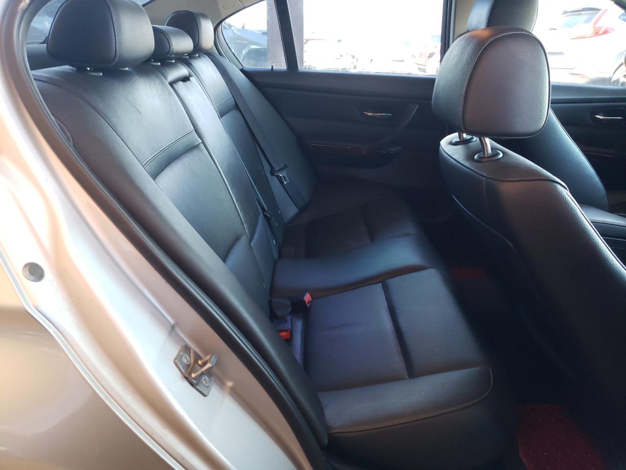 Photo 6 from auction – 2011 BMW 328 I with VIN WBAPH7C57BE850637