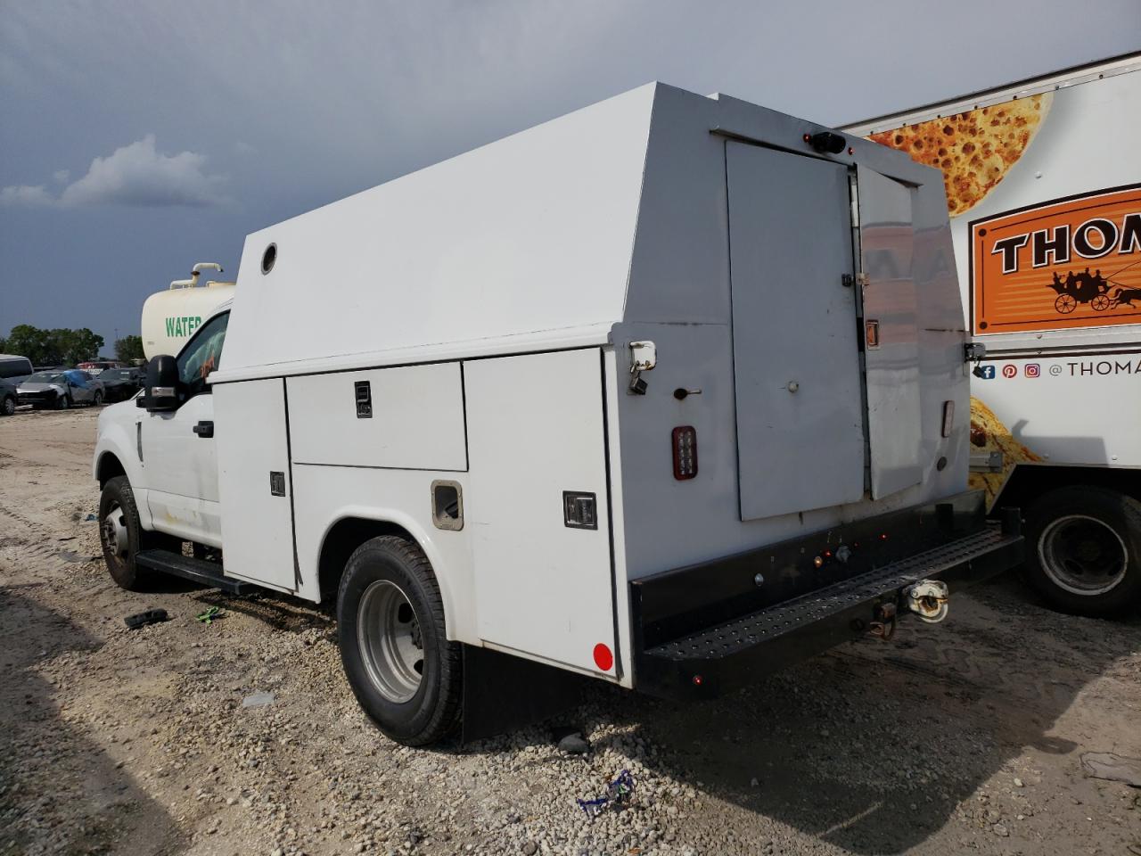 Photo 3 from auction – 2018 FORD F350 SUPER with VIN 1FDRF3G60JEB92182