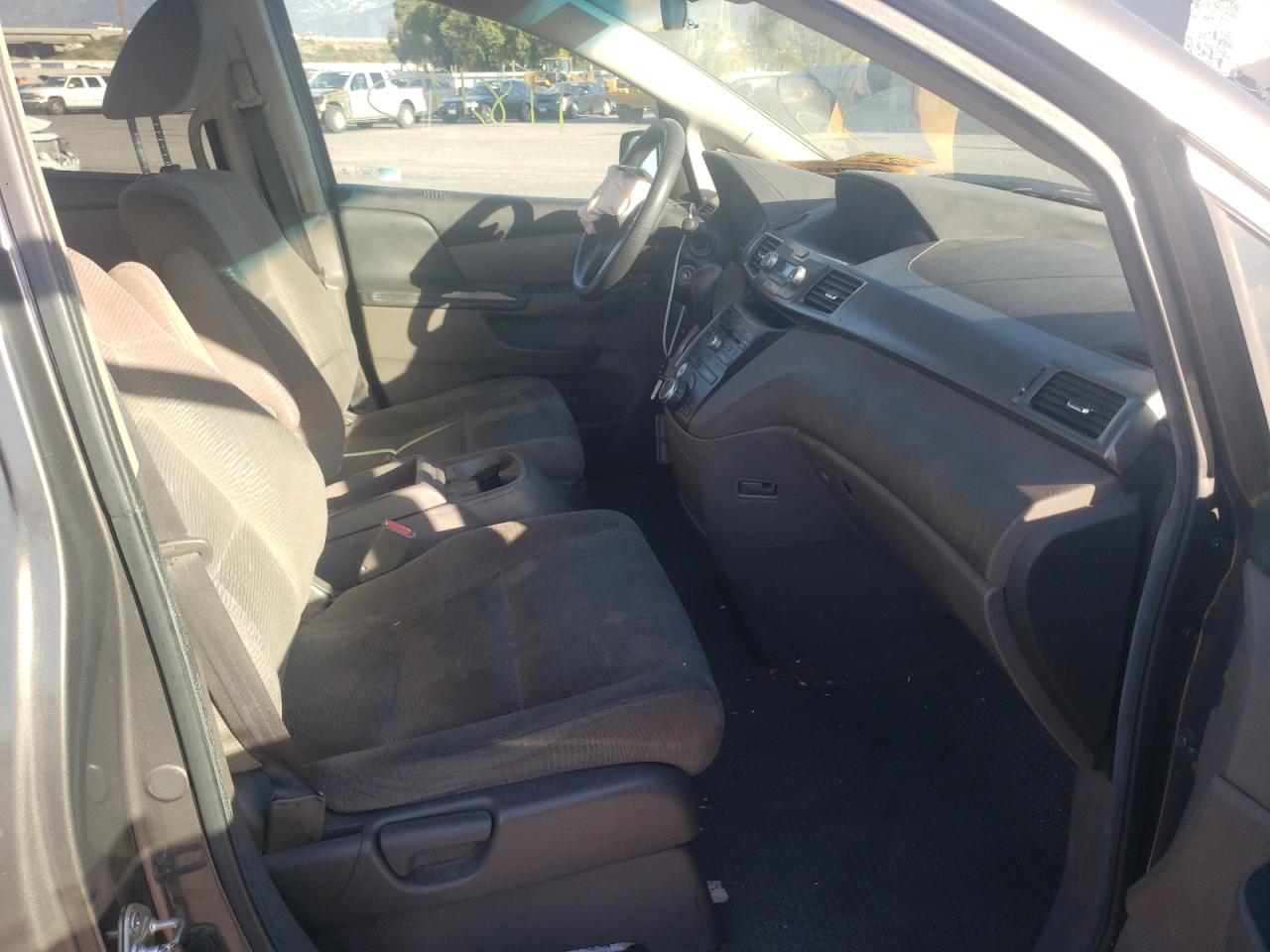 Photo 5 from auction – 2012 HONDA ODYSSEY EX with VIN 5FNRL5H46CB106140