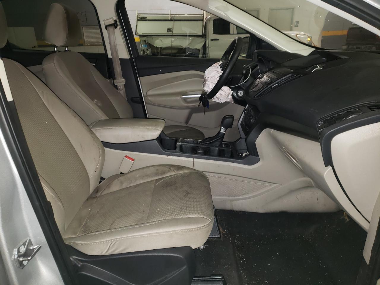 Photo 5 from auction – 2017 FORD ESCAPE SE with VIN 1FMCU0G99HUD85788
