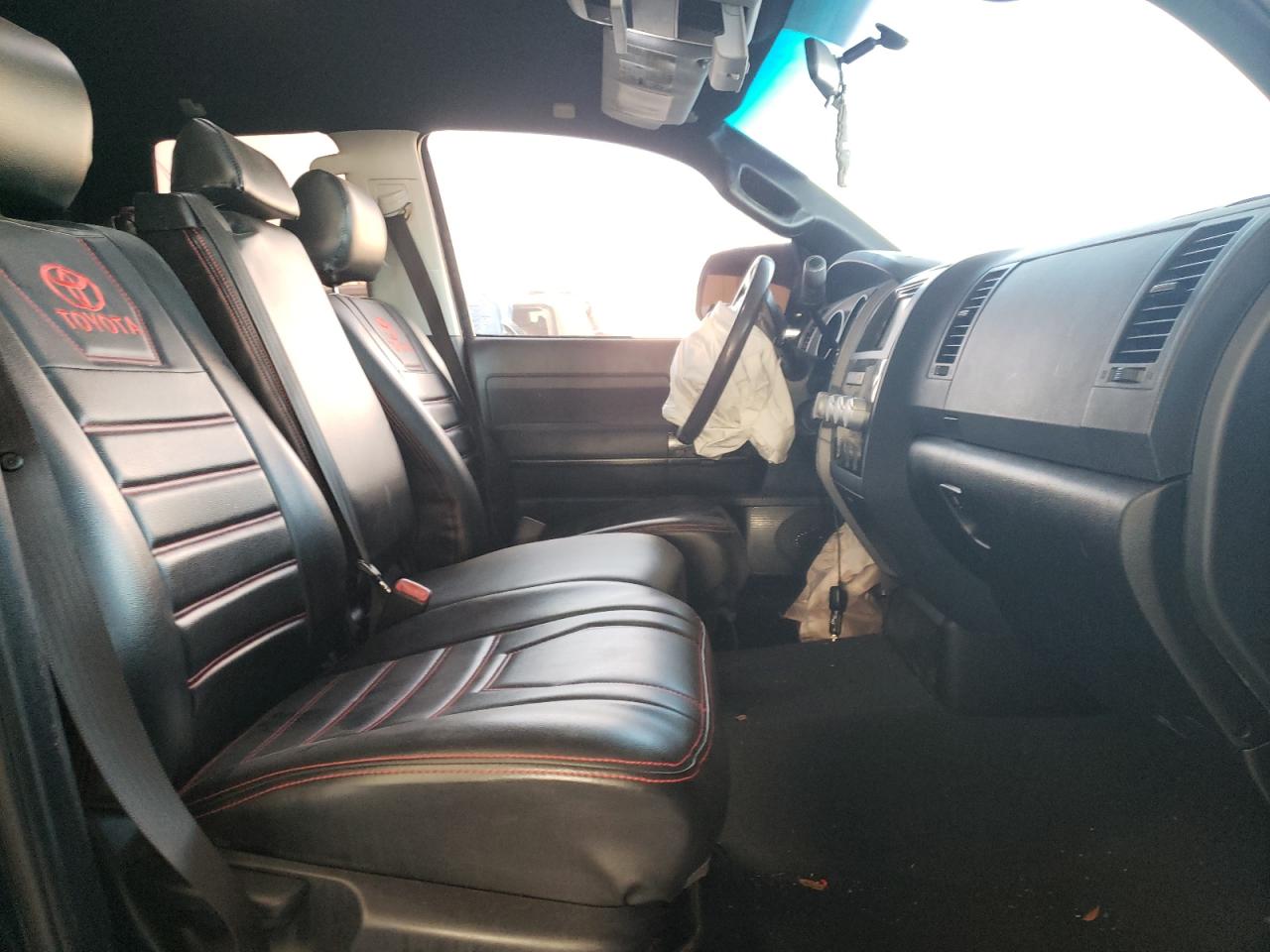 Photo 5 from auction – 2011 TOYOTA TUNDRA with VIN 5TFRM5F11BX021796