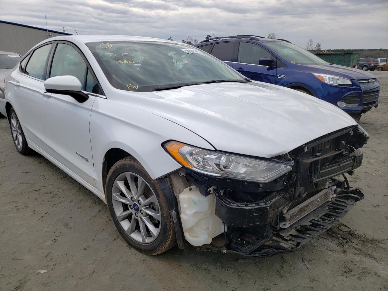 FORD FUSION SE 2017 with VIN 3FA6P0LU1HR158434 - Photo from auction