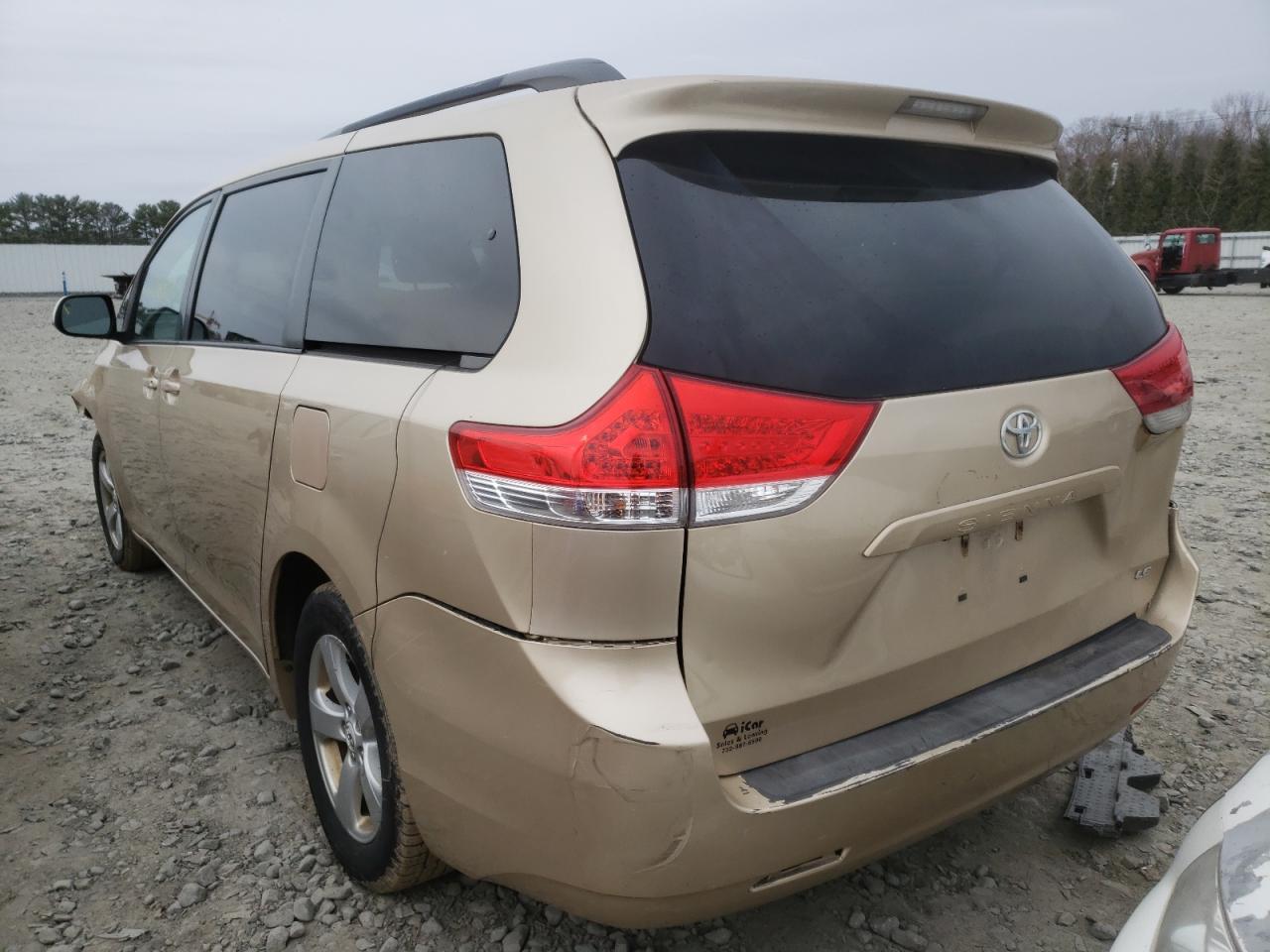 Photo 3 from auction – 2011 TOYOTA SIENNA LE with VIN 5TDKK3DC3BS010529