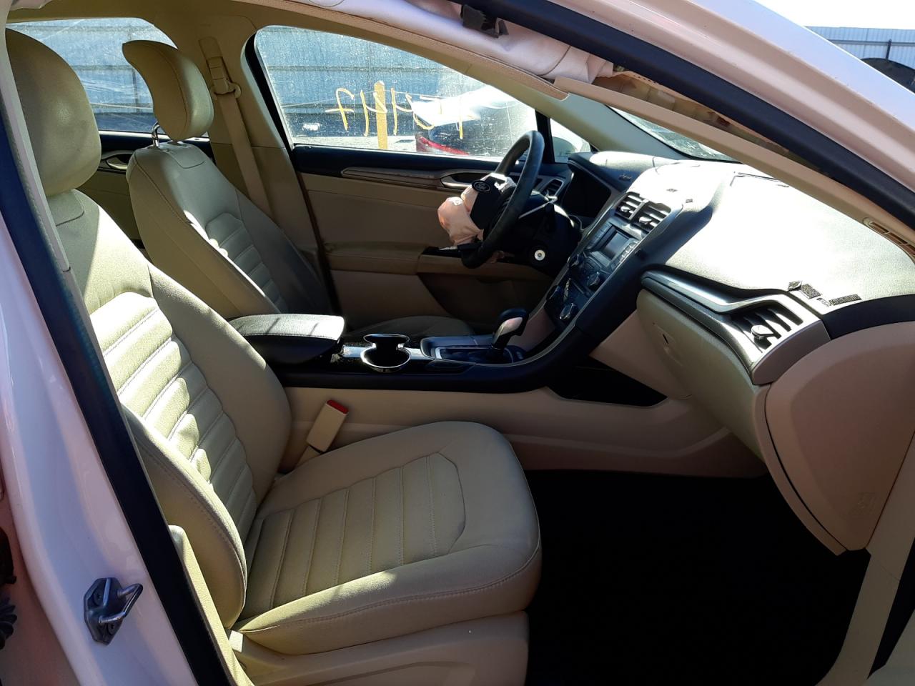 Photo 5 from auction – 2014 FORD FUSION SE with VIN 3FA6P0H78ER379768