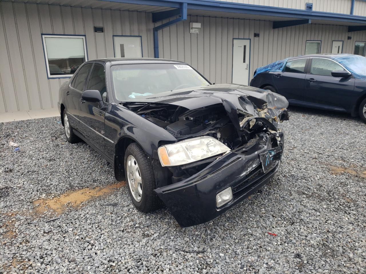 ACURA 3.5RL 2000 with VIN JH4KA9659YC015635 - Photo from auction