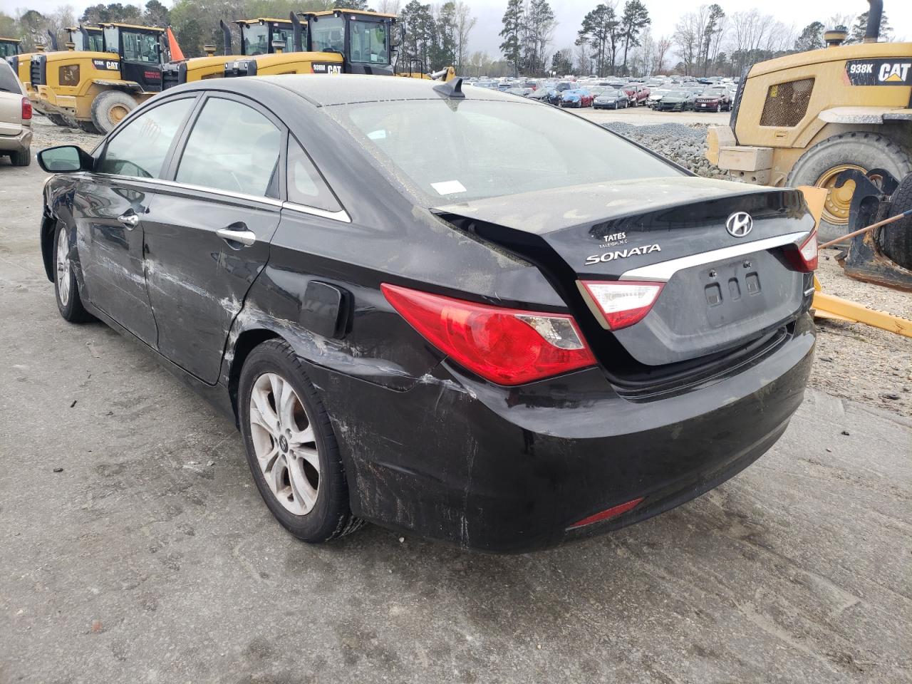 Photo 3 from auction – 2011 HYUNDAI SONATA SE with VIN 5NPEC4ACXBH004043