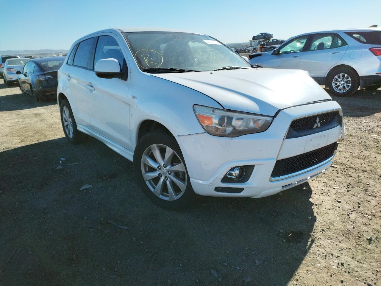 MITSUBISHI OUTLANDER 2012 with VIN JA4AP4AU8CZ011332 - Photo from auction