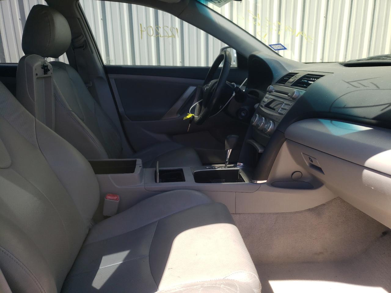Photo 5 from auction – 2011 TOYOTA CAMRY BASE with VIN 4T1BF3EK2BU195030