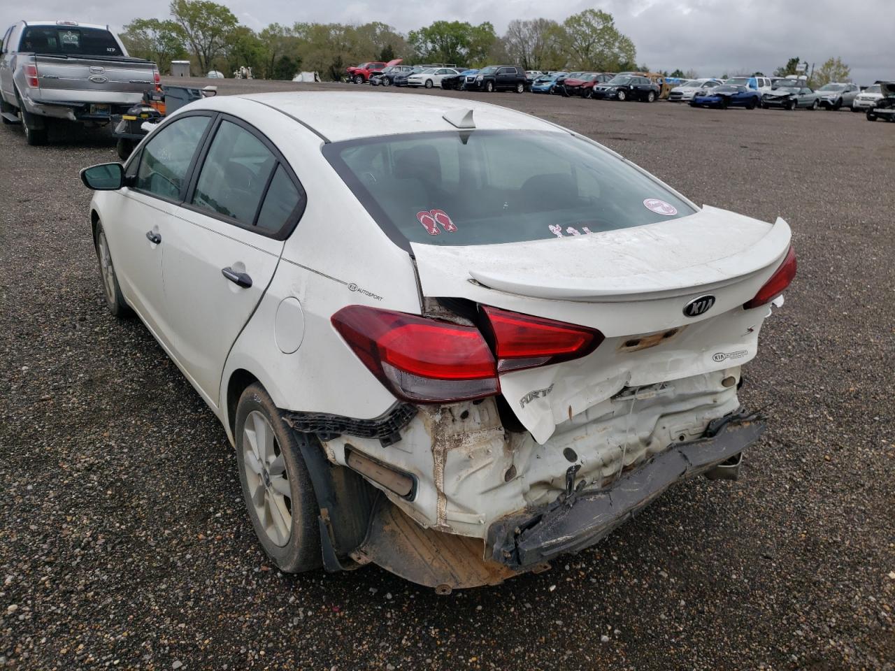 Photo 3 from auction – 2017 KIA FORTE with VIN 3KPFL4A71HE140937