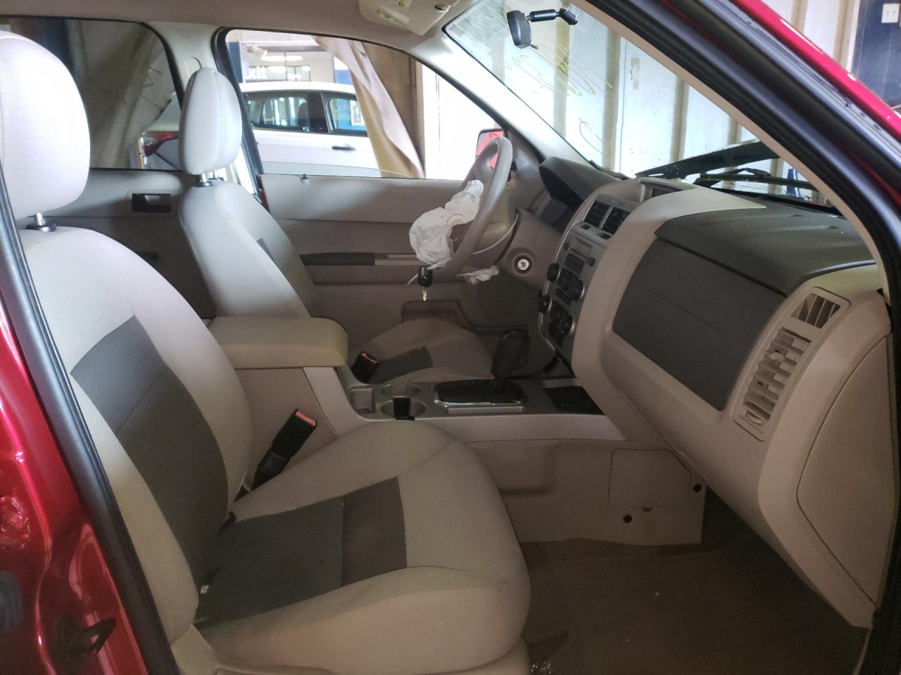 Photo 5 from auction – 2008 FORD ESCAPE XLT with VIN 1FMCU03Z68KA86325