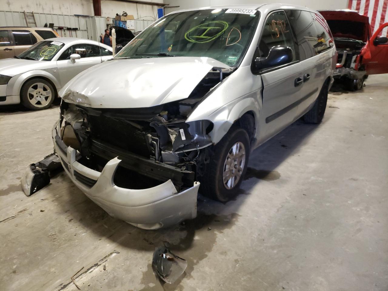 Photo 2 from auction – 2005 DODGE GRAND CARA with VIN 1D4GP24R35B284690